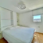 Torre Coblanca Seafront 아파트