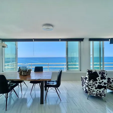 Torre Coblanca Seafront 아파트