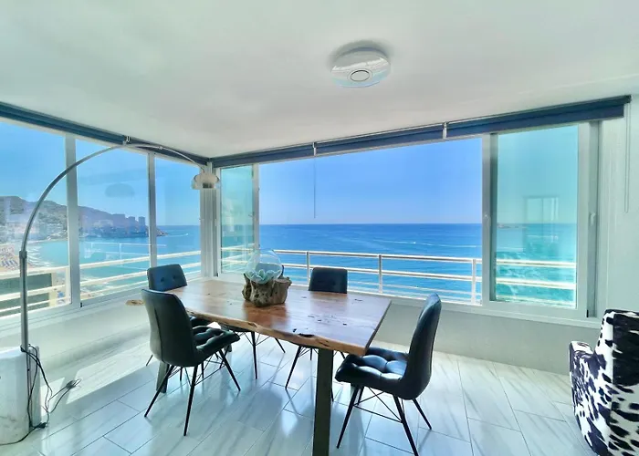 Torre Coblanca Seafront 아파트 *